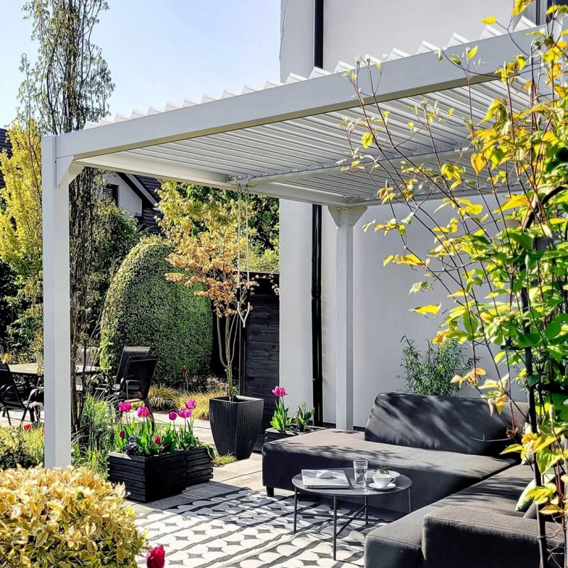 Zahradní terasová pergola ke zdi - hliníková - bílá - Kea VII 4x3m s otvírací střechou